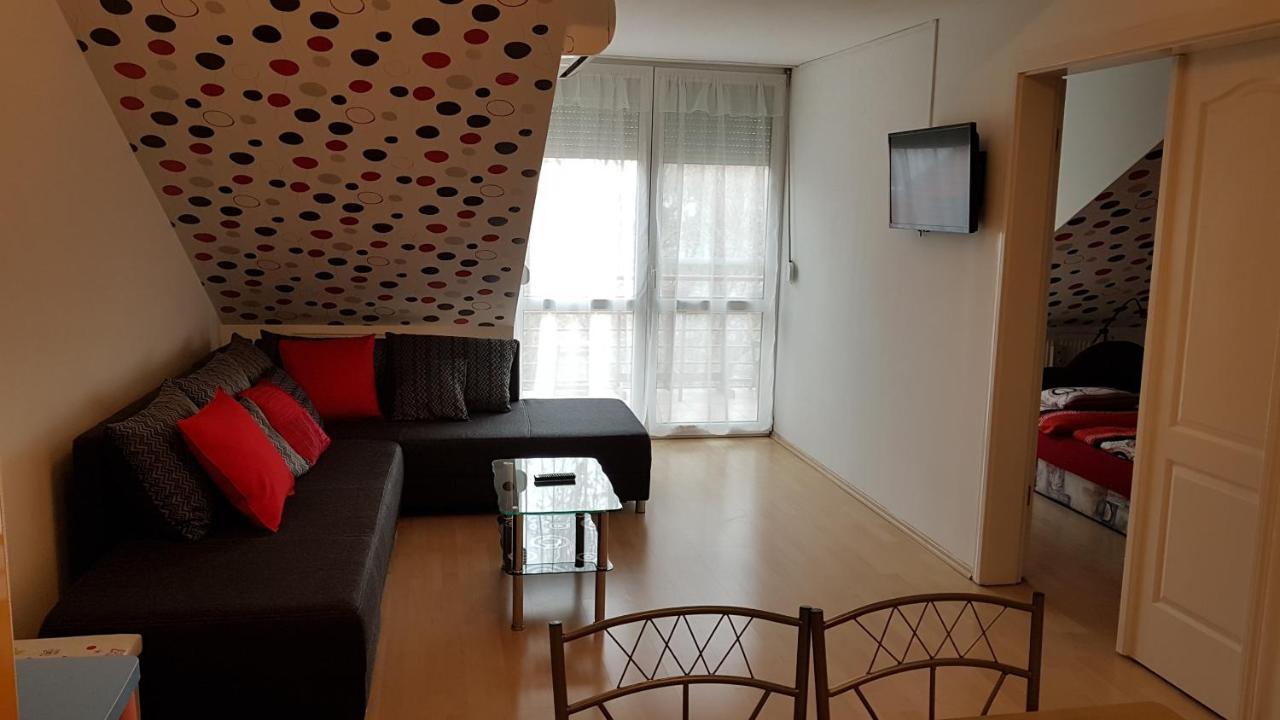 Apartamento Riadorma Apartman Cserkeszőlő Exterior foto